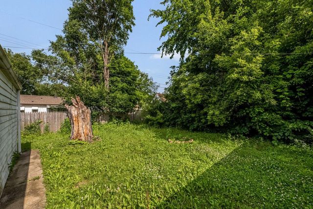 5695 N 57th STREET, Milwaukee, WI 53218