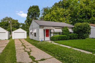 5695 N 57th STREET, Milwaukee, WI 53218