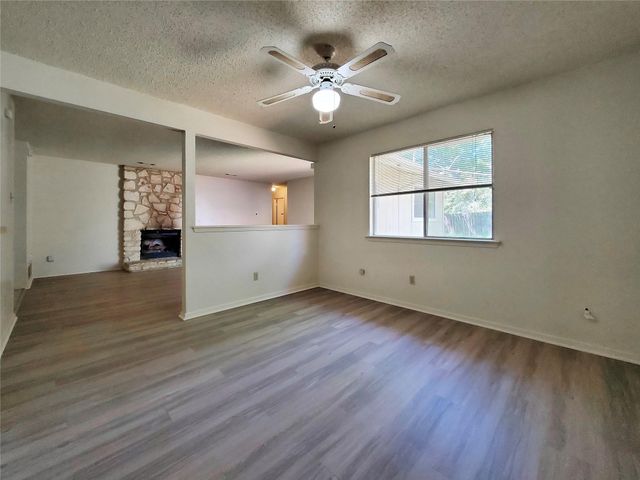 2827 Wilcrest DR, Austin, TX 78748