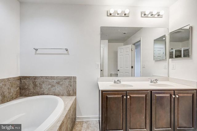 25550 CASALE TER, Chantilly, VA 20152