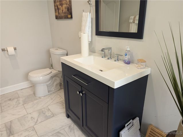 186 Piedmont Ave, Colonial Heights, VA 23834