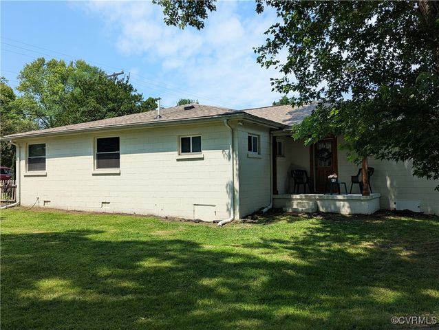 186 Piedmont Ave, Colonial Heights, VA 23834