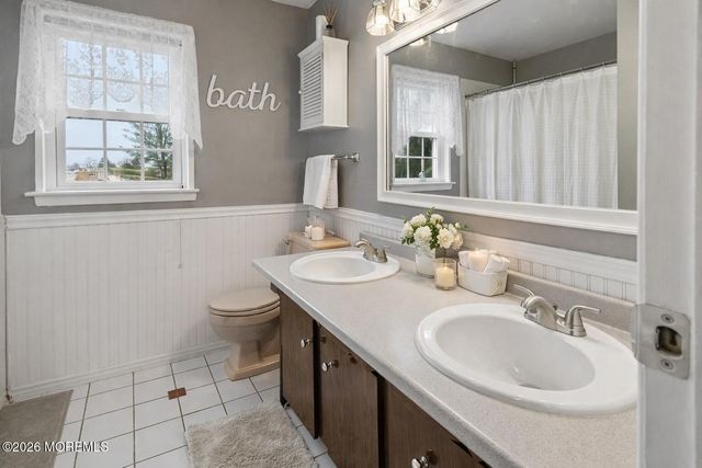 2 Wickham Lane, East Windsor, NJ 08520
