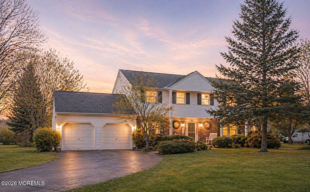 2 Wickham Lane, East Windsor, NJ 08520