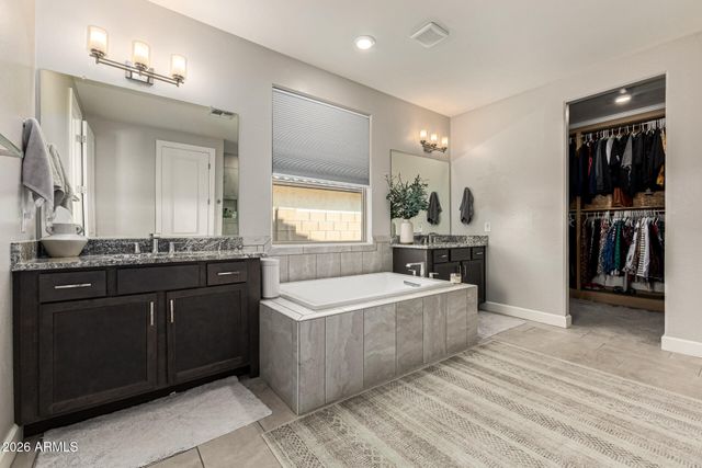 18384 W MOUNTAIN SKY Avenue, Goodyear, AZ 85338