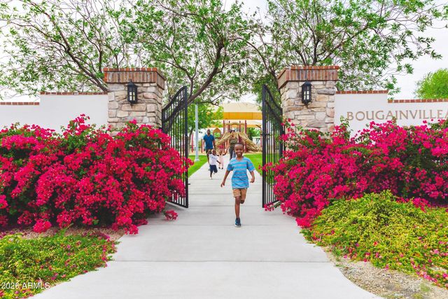 18384 W MOUNTAIN SKY Avenue, Goodyear, AZ 85338