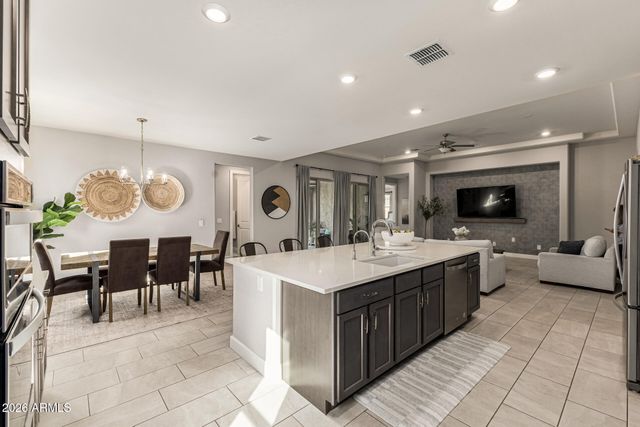 18384 W MOUNTAIN SKY Avenue, Goodyear, AZ 85338