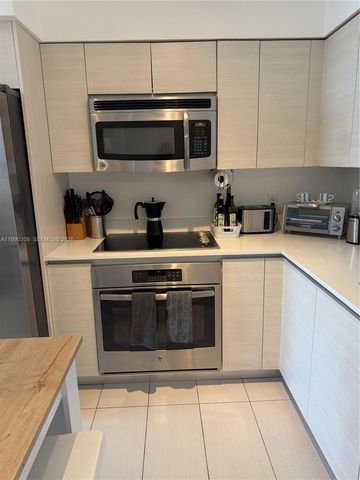 4250 NE Biscayne Blvd 1115, Miami, FL 33137