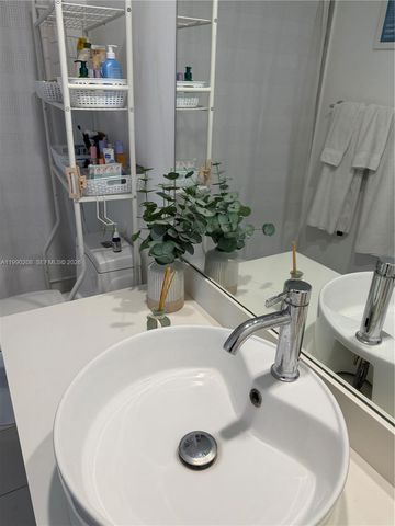 4250 NE Biscayne Blvd 1115, Miami, FL 33137