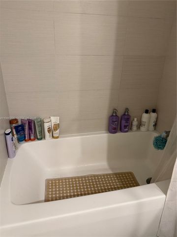 4250 NE Biscayne Blvd 1115, Miami, FL 33137