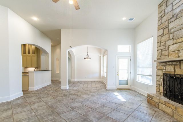 31 Lost Meadow TRL, The Hills, TX 78738