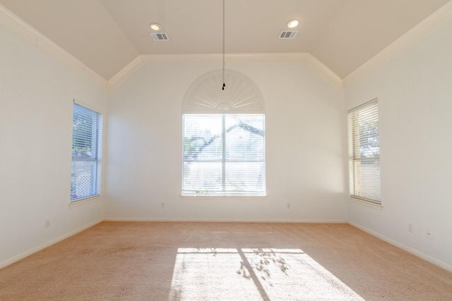 31 Lost Meadow TRL, The Hills, TX 78738