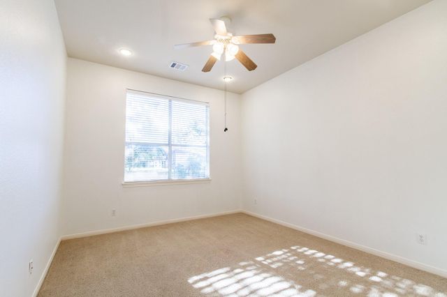 31 Lost Meadow TRL, The Hills, TX 78738