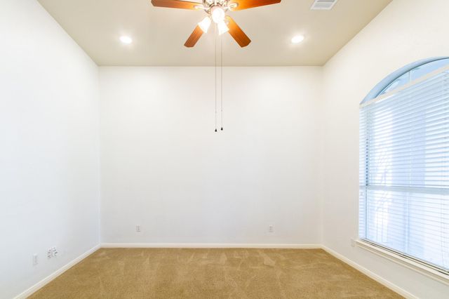 31 Lost Meadow TRL, The Hills, TX 78738