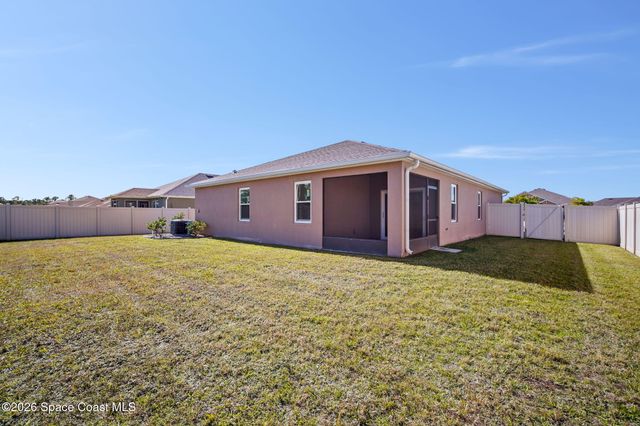 389 Guinevere Drive SW, Palm Bay, FL 32908