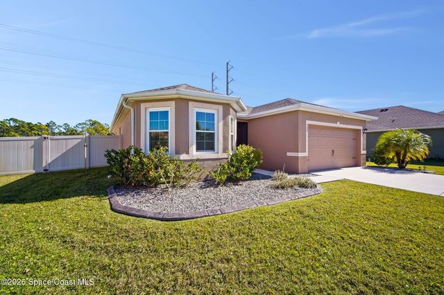 389 Guinevere Drive SW, Palm Bay, FL 32908