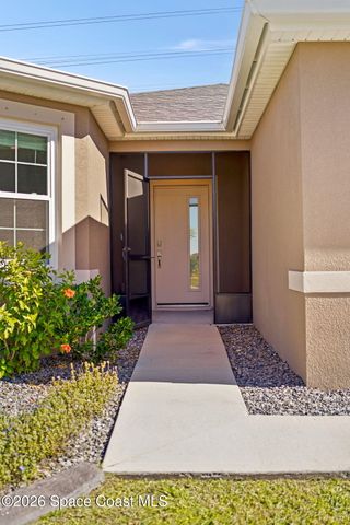 389 Guinevere Drive SW, Palm Bay, FL 32908