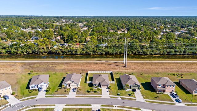 389 Guinevere Drive SW, Palm Bay, FL 32908