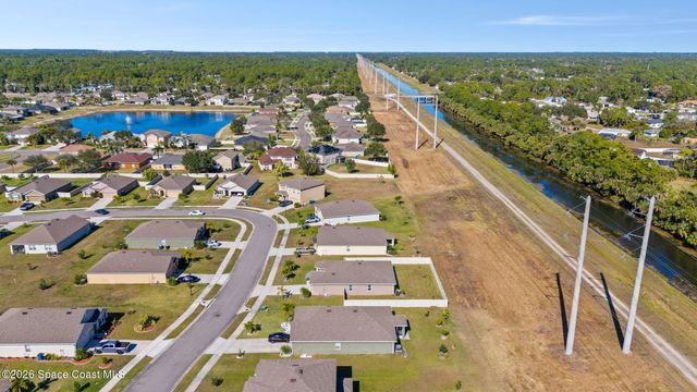 389 Guinevere Drive SW, Palm Bay, FL 32908