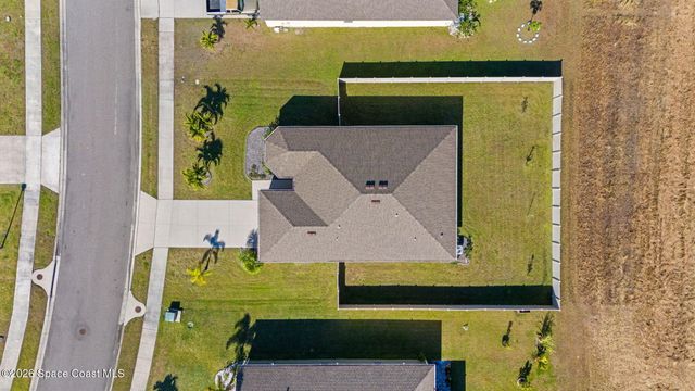 389 Guinevere Drive SW, Palm Bay, FL 32908