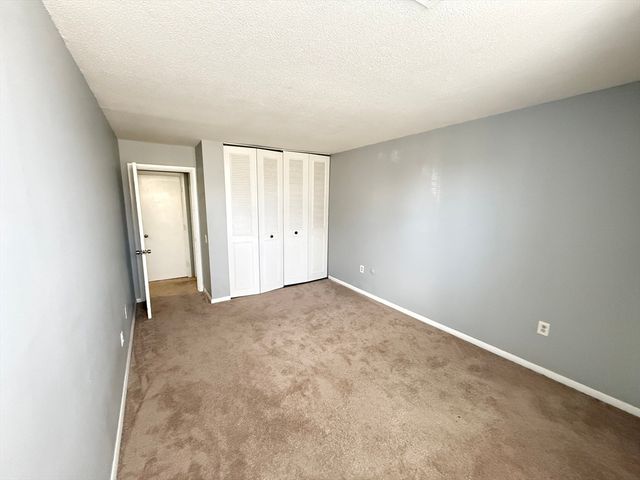 14 Shrewsbury Green Dr D, Shrewsbury, MA 01545