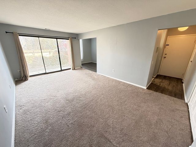14 Shrewsbury Green Dr D, Shrewsbury, MA 01545