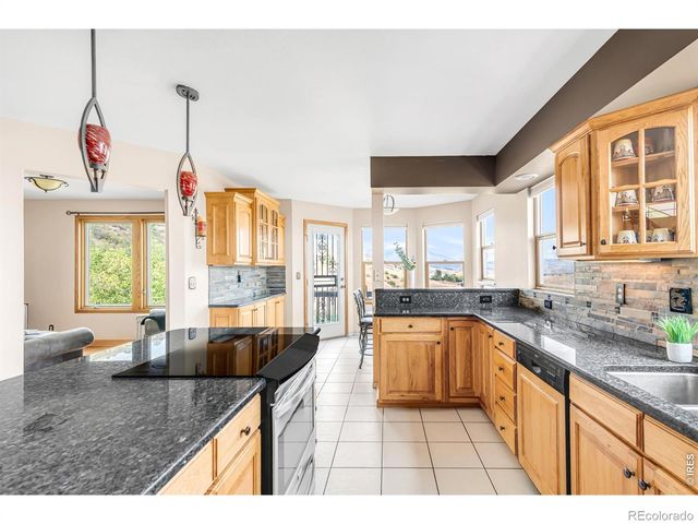 11730 Pointe View Drive, Longmont, CO 80503