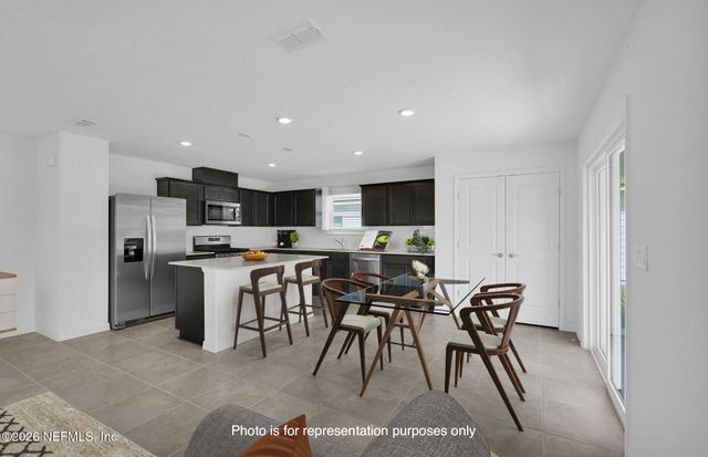 7039 SANDPERCH Street, Jacksonville, FL 32244