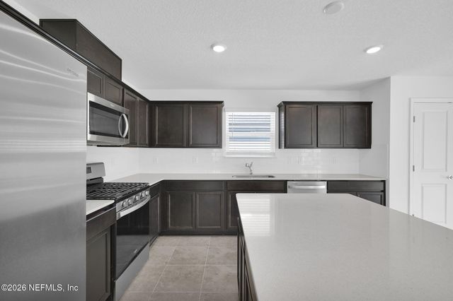 7039 SANDPERCH Street, Jacksonville, FL 32244