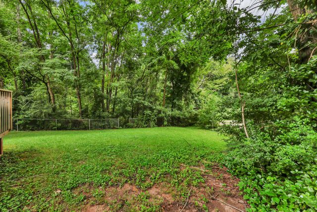 573 Chesterfield Dr, Clarksville, TN 37043