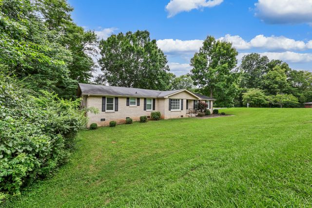573 Chesterfield Dr, Clarksville, TN 37043