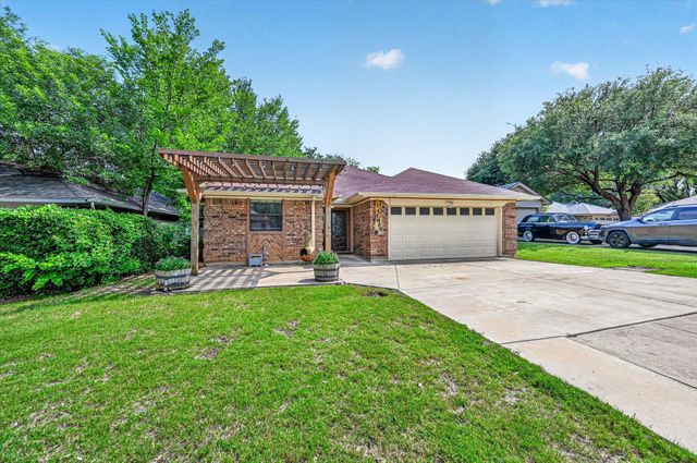 5608 Autumn Wheat Trail, Arlington, TX 76017