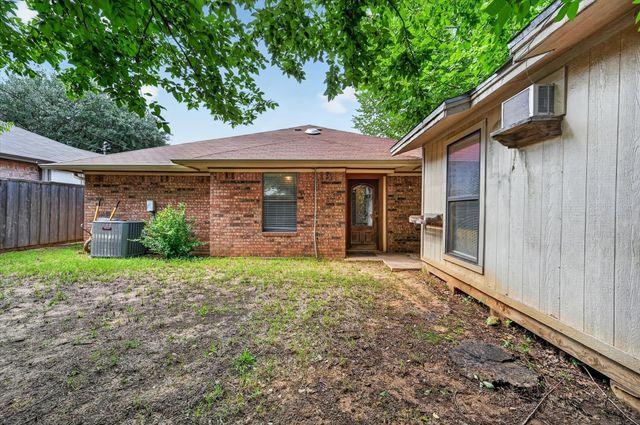 5608 Autumn Wheat Trail, Arlington, TX 76017