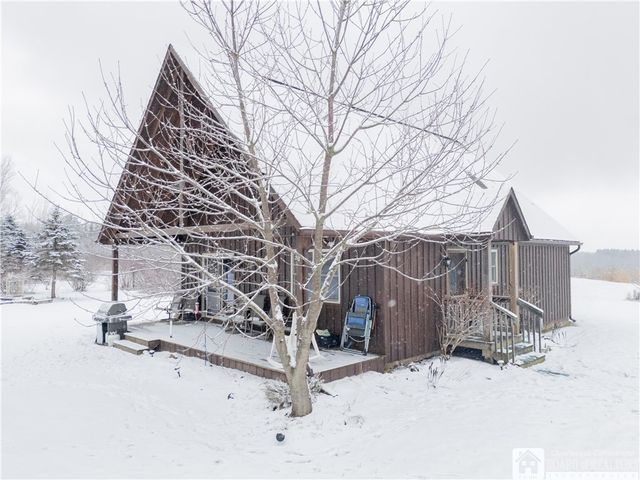 7497 Hall Road, Charlotte, NY 14718