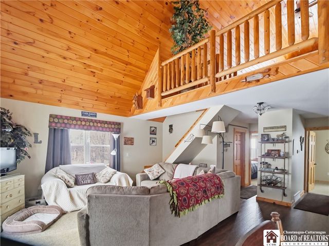 7497 Hall Road, Charlotte, NY 14718