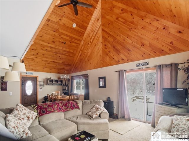 7497 Hall Road, Charlotte, NY 14718