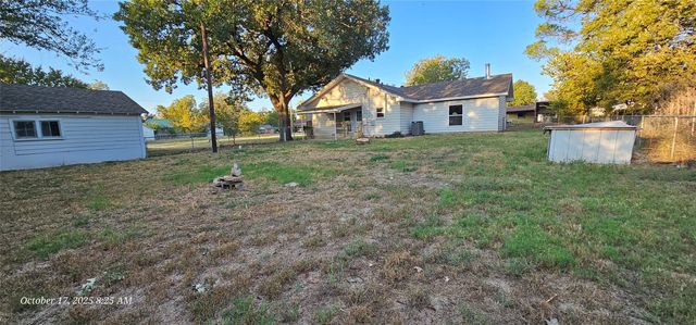 407 Pecan Street, Clyde, TX 79510