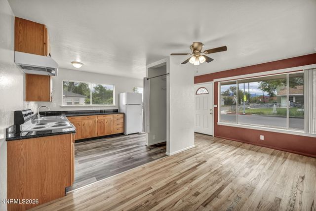 908 12th Street, Sparks, NV 89431