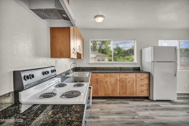 908 12th Street, Sparks, NV 89431