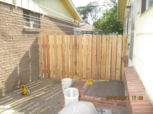 908 12th Street, Sparks, NV 89431