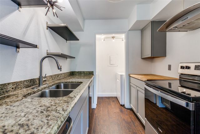 9801 Royal Lane 806, Dallas, TX 75231