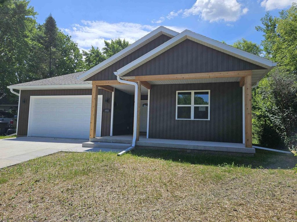 2634 Hamilton Street, Portage, WI 53901