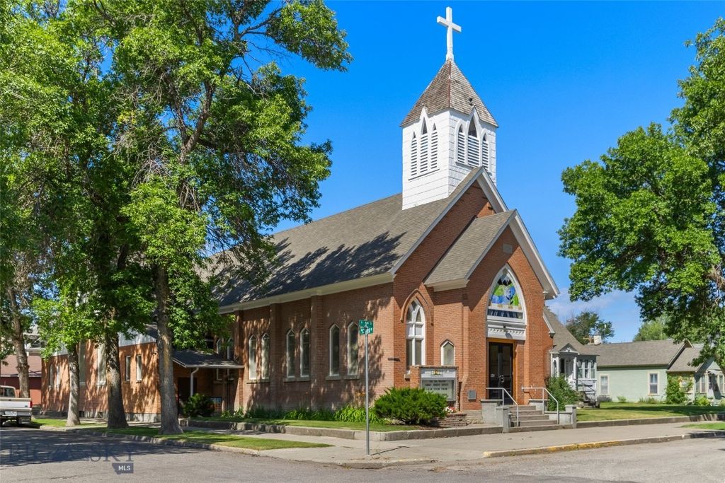 236 S 3rd Street, Livingston, MT 59047 photo 2