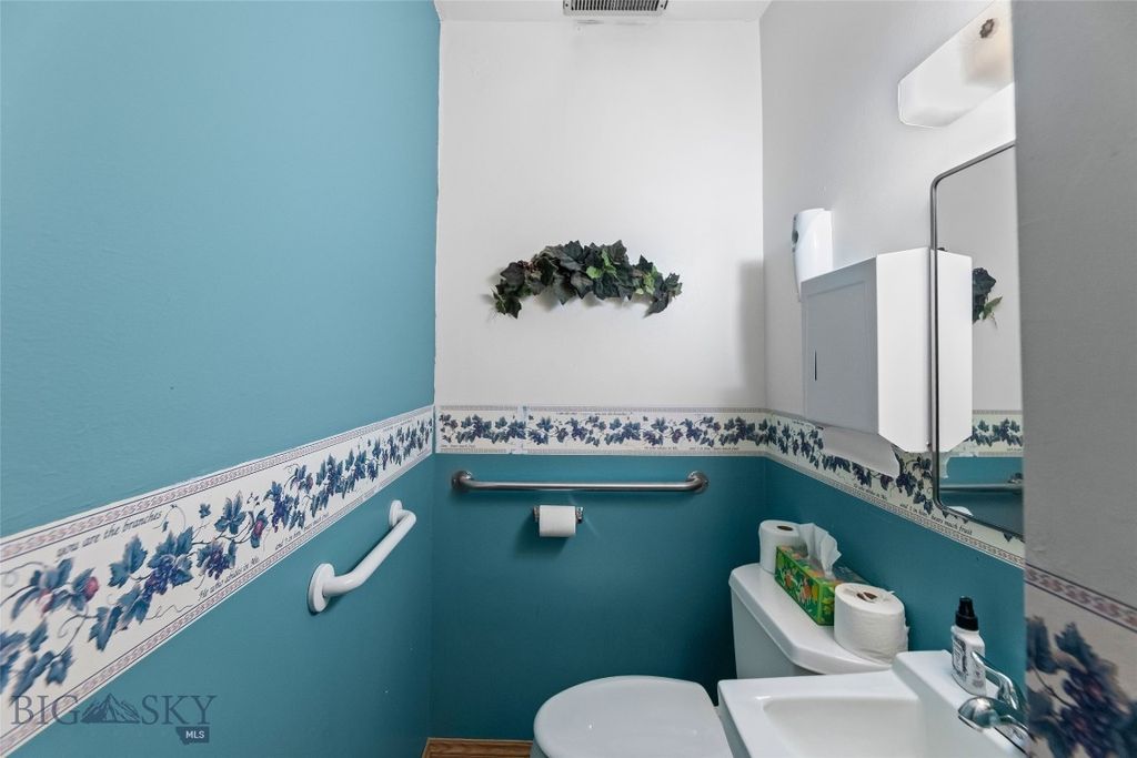 236 S 3rd Street, Livingston, MT 59047 photo 32