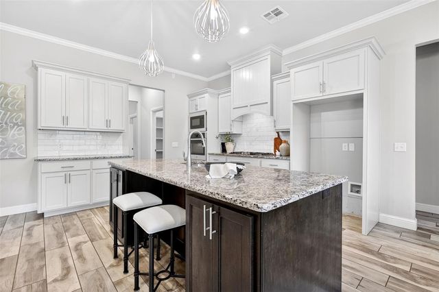 15917 Foxtail Trail, Edmond, OK 73013