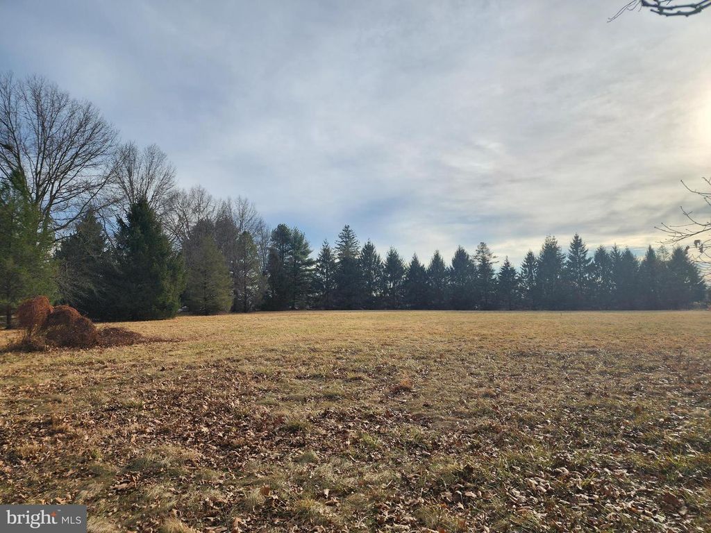 00 PINE LN, Newtown, PA 18940