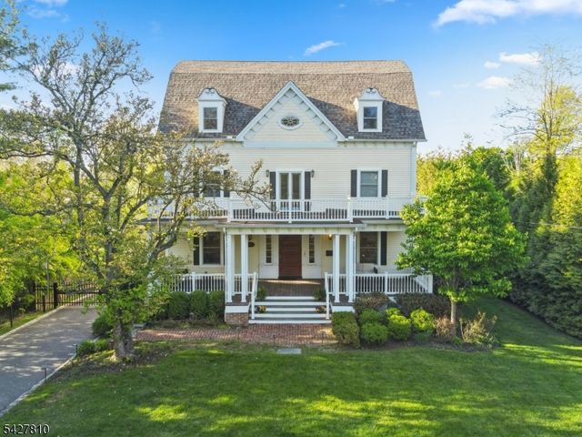 77 Kent Place Blvd, Summit City, NJ 07901