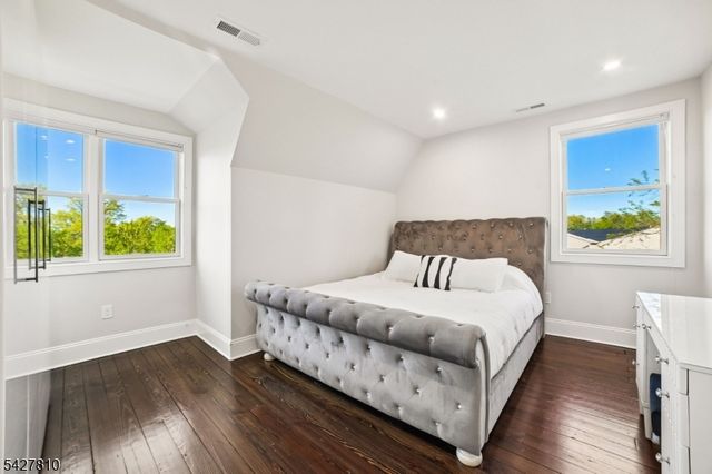 77 Kent Place Blvd, Summit City, NJ 07901