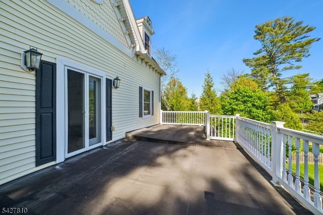 77 Kent Place Blvd, Summit City, NJ 07901