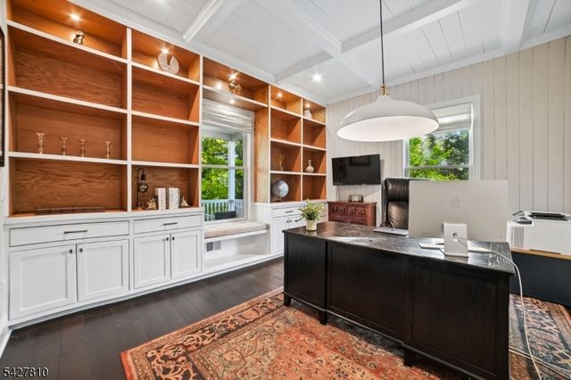 77 Kent Place Blvd, Summit City, NJ 07901